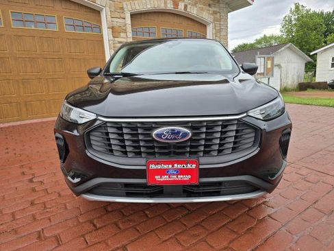 Used 2025 Ford Escape Active AWD/4WD image 8