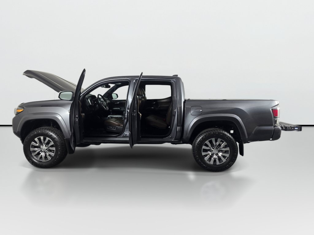 Used 2021 Toyota Tacoma Limited AWD/4WD image 10