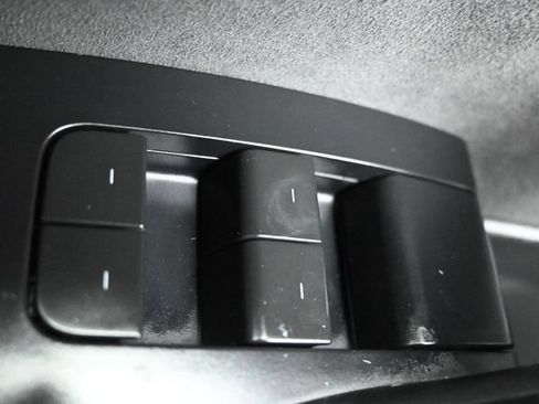 Used 2023 Tesla Model 3 Standard Range RWD image 17