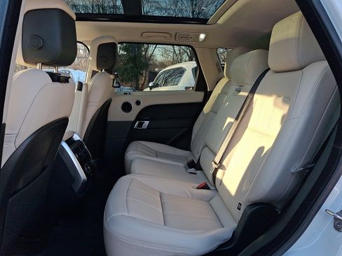 Used 2022 Land Rover Range Rover Sport HSE Silver Edition image 10