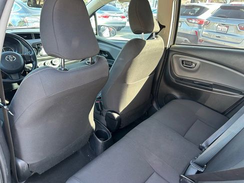 Used 2017 Toyota Yaris SE image 14