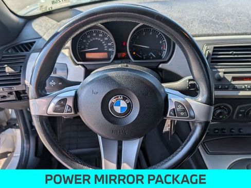 Used 2004 BMW Z4 2.5i image 13