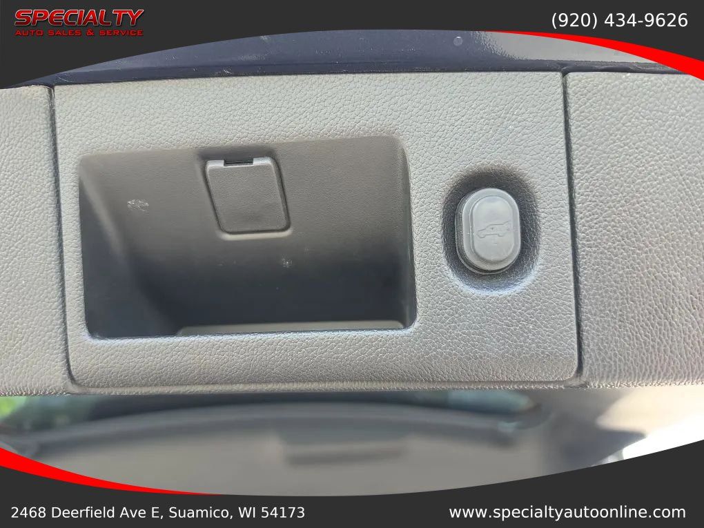Used 2019 Chevrolet Suburban LT AWD/4WD image 34