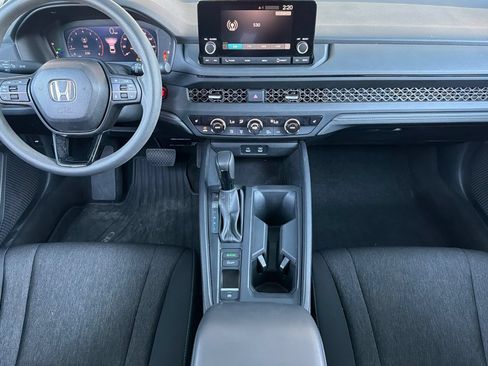 Used 2025 Honda Accord SE image 13