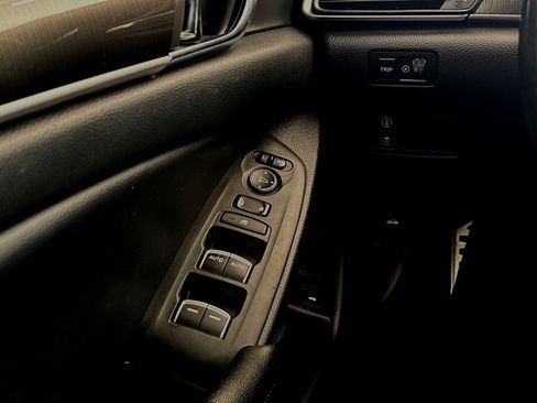 Used 2018 Honda Accord Sport image 11