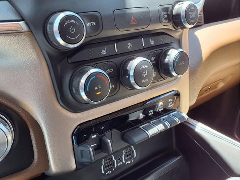 Used 2022 RAM 2500 Laramie AWD/4WD image 17