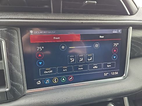 Used 2021 GMC Yukon XL Denali w/ Denali Premium Package image 32