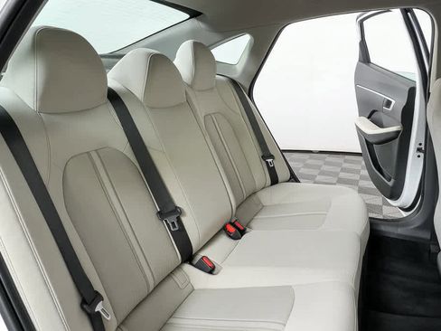 Used 2023 Hyundai Sonata SE image 19