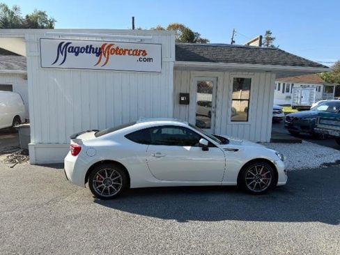 Used 2018 Subaru BRZ Limited w/ Performance Package image 2
