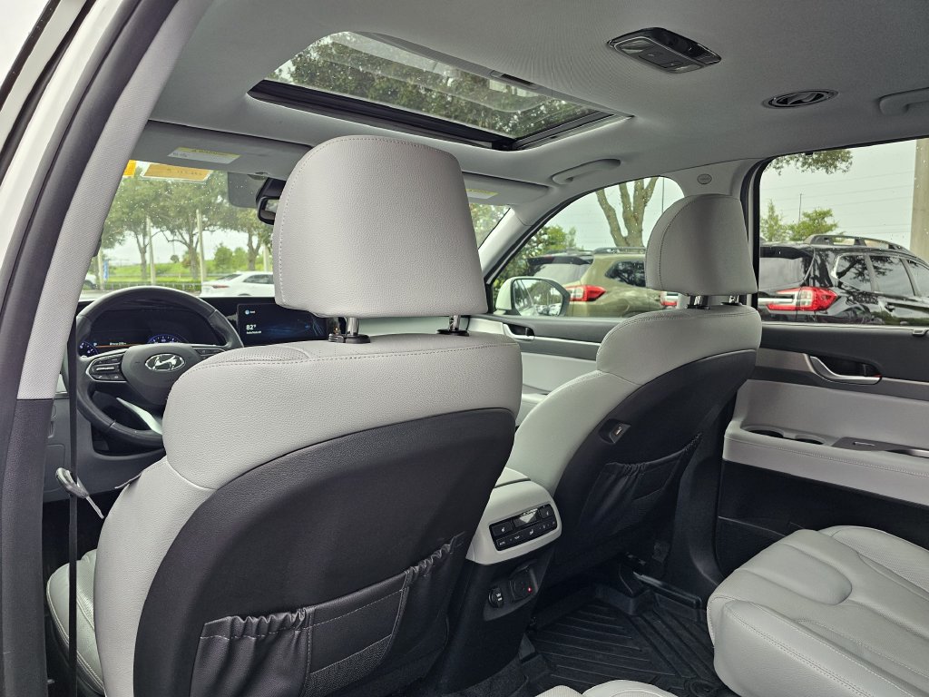 Used 2021 Hyundai Palisade SEL w/ Premium Package FWD image 16