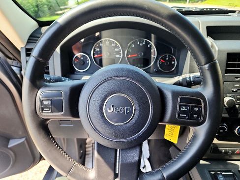 Used 2012 Jeep Liberty Sport w/ Popular Equipment Group image 16