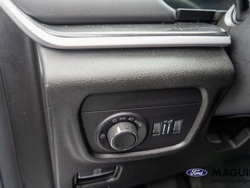 Used 2023 Jeep Grand Cherokee L Laredo w/ Luxury Tech Group I AWD/4WD image 16