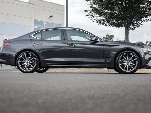 Used 2022 Genesis G70 3.3T AWD/4WD image 13