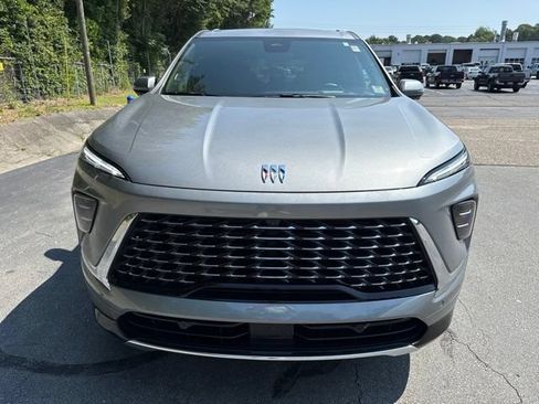 Used 2026 Buick Enclave Avenir w/ Super Cruise Package FWD image 8