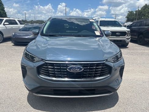 Used 2023 Ford Escape Active w/ Tech Pack #2 AWD/4WD image 2