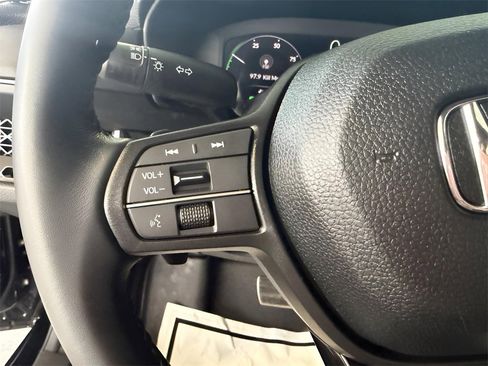 Used 2025 Honda Accord Sport image 28