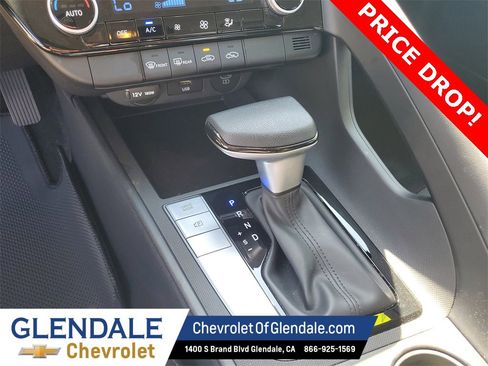 Used 2024 Hyundai Elantra SEL image 24