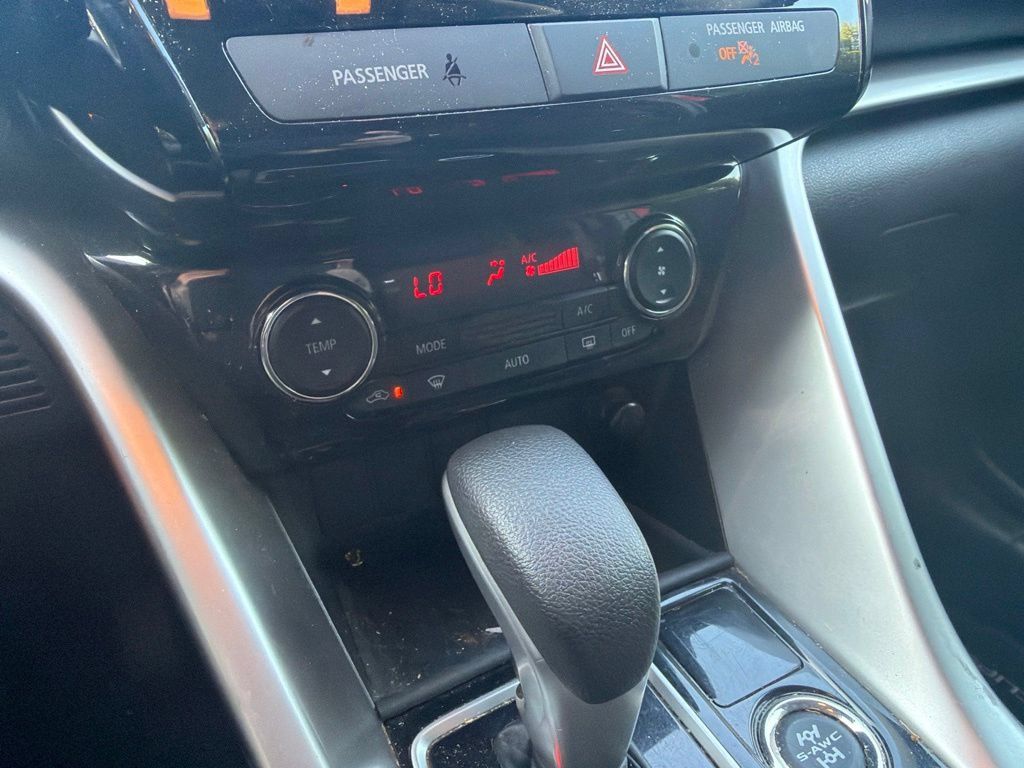 Used 2022 Mitsubishi Eclipse Cross ES AWD/4WD image 13