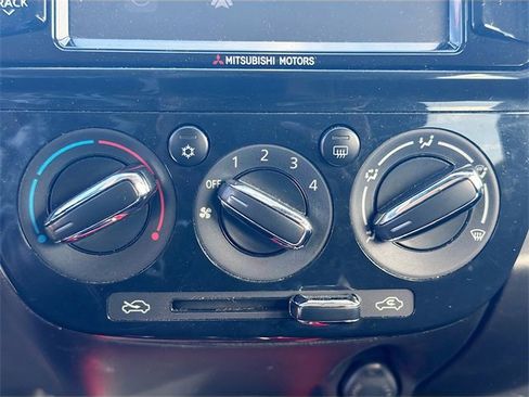 Used 2019 Mitsubishi Mirage LE image 28