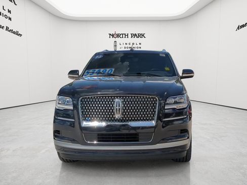Used 2023 Lincoln Navigator Reserve AWD/4WD image 8