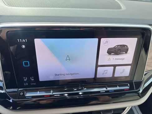 Used 2024 Volkswagen Atlas SE image 21