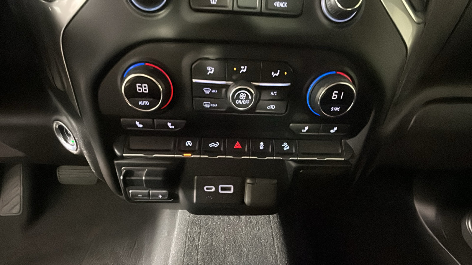 Used 2020 Chevrolet Silverado 1500 LT Trail Boss w/ Convenience Package AWD/4WD image 27