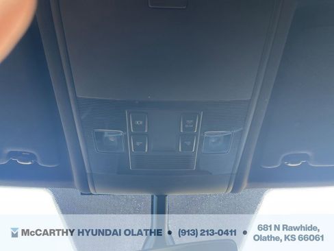 Used 2022 Volkswagen Atlas Cross Sport SE image 28