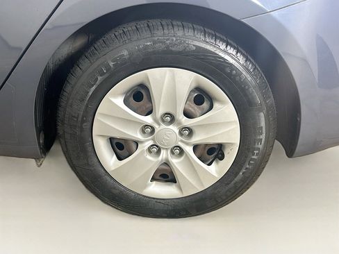 Used 2016 Kia Forte LX FWD image 11
