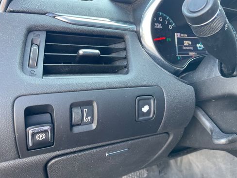 Used 2015 Chevrolet Impala LT FWD image 43