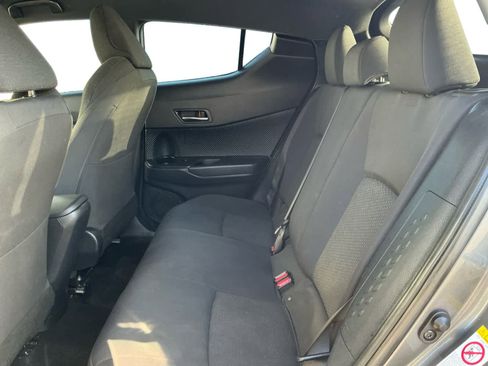 Used 2018 Toyota C-HR XLE image 13