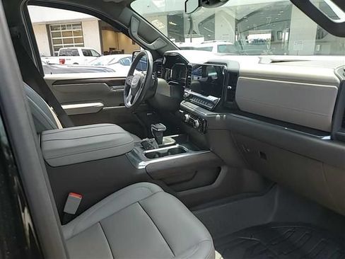 Used 2024 GMC Sierra 1500 SLT w/ SLT Premium Plus Package AWD/4WD image 23