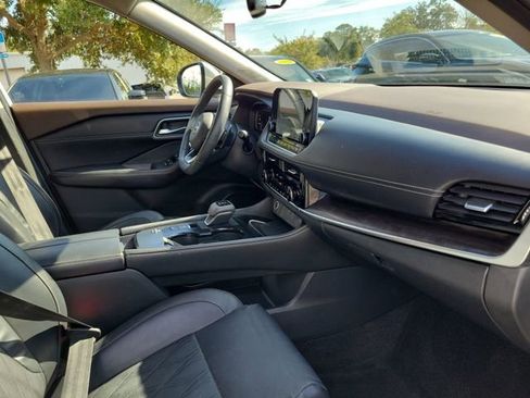 Used 2023 Nissan Rogue Platinum w/ Platinum Premium Package image 34