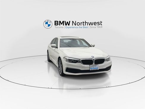 Used 2019 BMW 530i xDrive w/ Convenience Package AWD/4WD image 7
