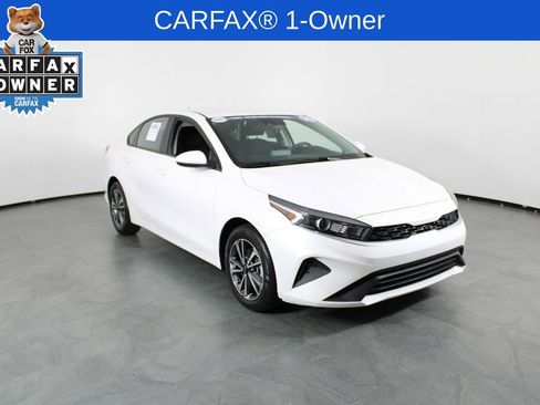 Used 2023 Kia Forte LXS image 4
