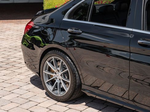 Used 2018 Mercedes-Benz C 63 AMG Sedan image 15