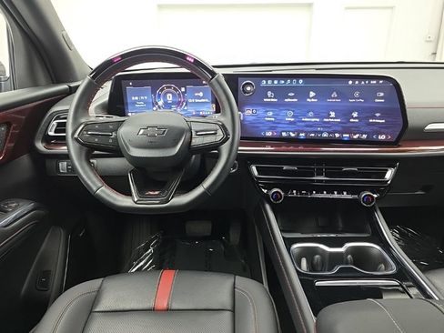 Used 2026 Chevrolet Traverse RS AWD/4WD image 17
