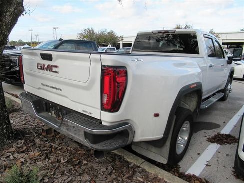 Used 2022 GMC Sierra 3500 SLT w/ Gooseneck/5TH Wheel Package image 4