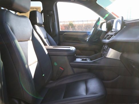 Used 2023 Chevrolet Tahoe Z71 image 9