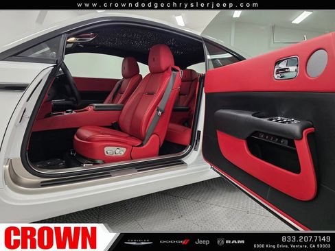 Used 2019 Rolls-Royce Wraith RWD image 30