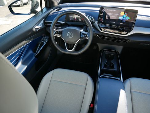 Used 2024 Volkswagen ID.4 S image 9