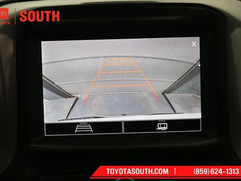 Used 2022 Chevrolet Silverado 1500 Custom AWD/4WD image 17