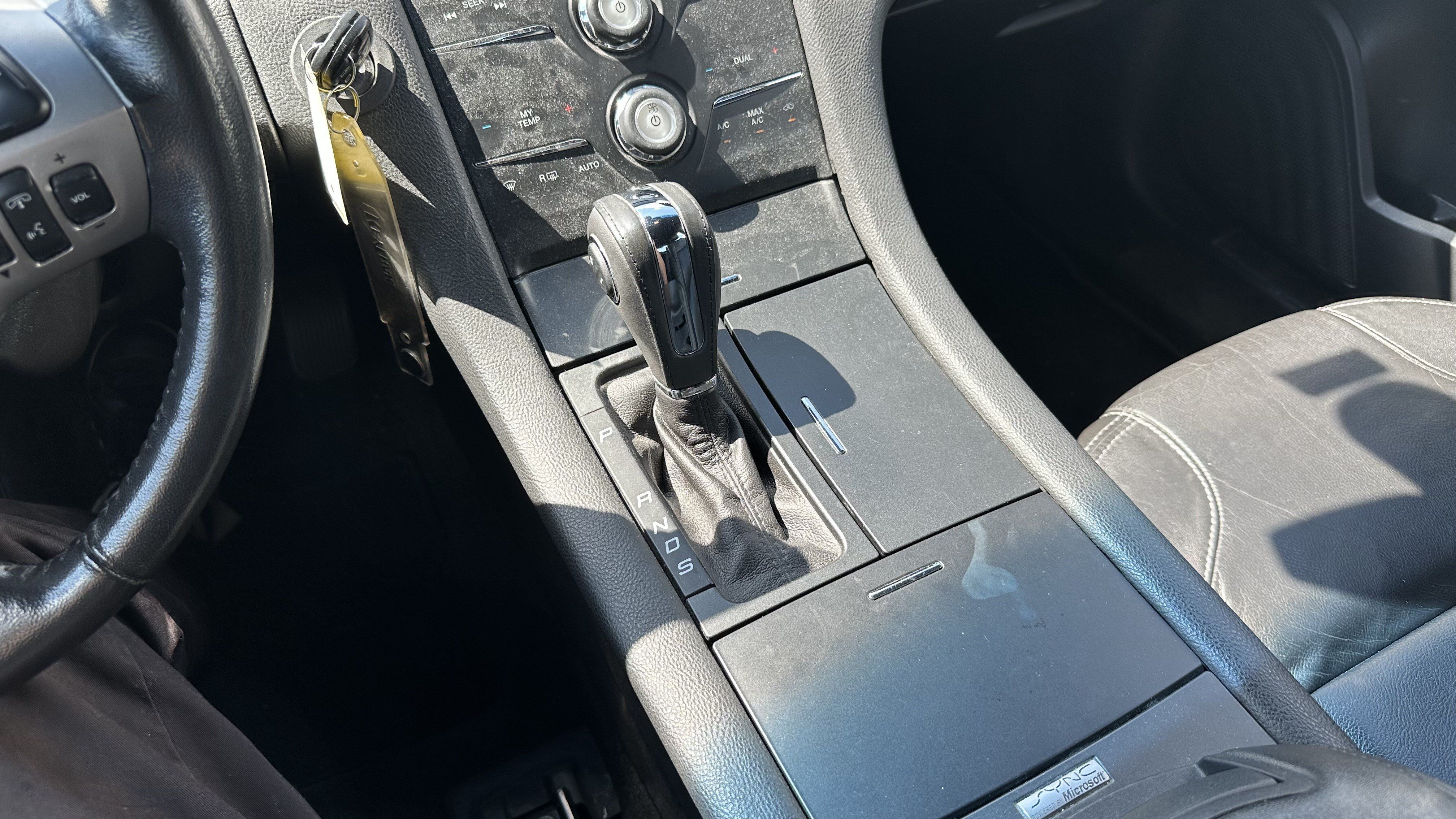Used 2013 Ford Taurus SEL FWD image 26