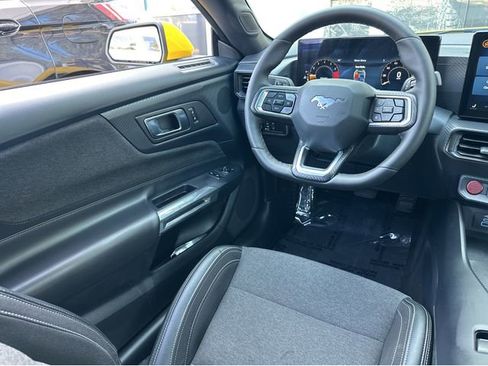 Used 2024 Ford Mustang Coupe RWD image 13