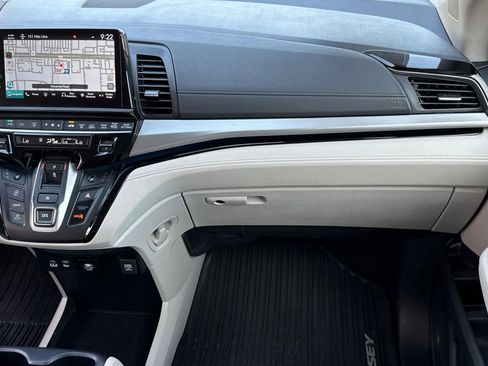 Certified 2025 Honda Odyssey Touring image 29