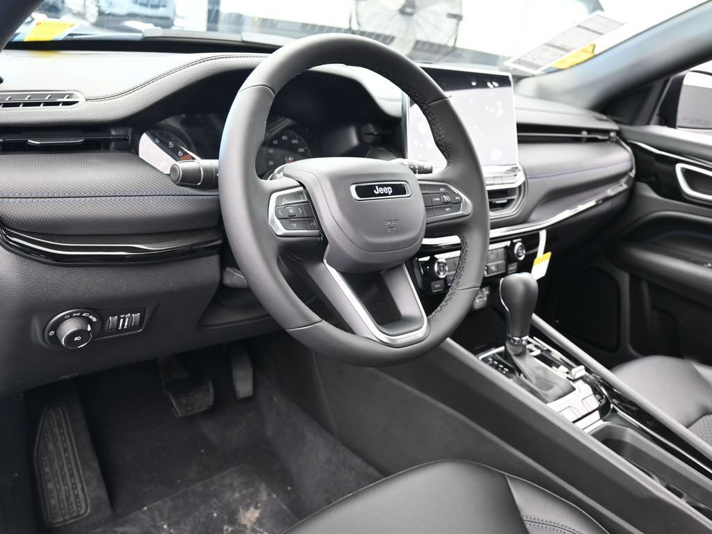 New 2026 Jeep Compass Latitude AWD/4WD image 12
