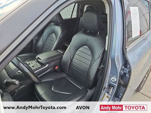 Used 2022 Toyota Highlander XLE image 9