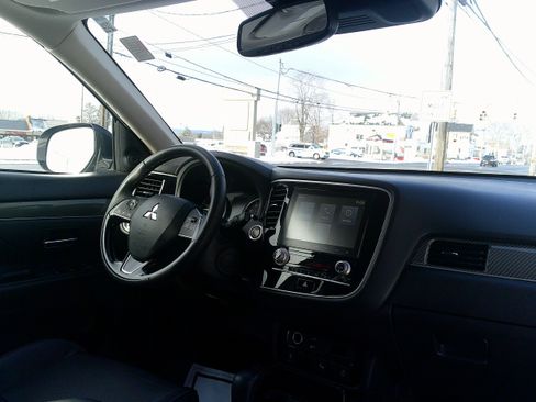 Used 2020 Mitsubishi Outlander SEL image 24