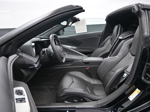 Used 2025 Chevrolet Corvette Stingray Coupe w/ Z51 Performance Package image 24