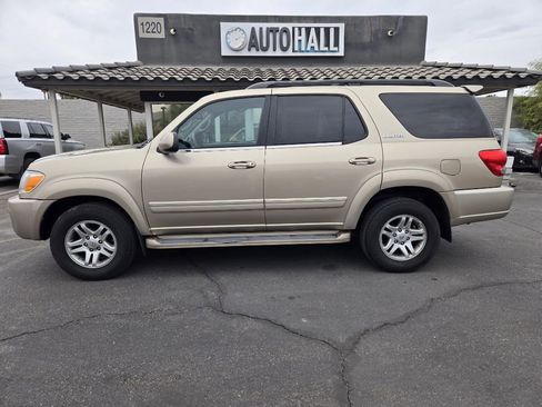 Used 2005 Toyota Sequoia Limited image 2