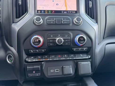 Used 2020 GMC Sierra 1500 SLT w/ SLT Premium Plus Package AWD/4WD image 29
